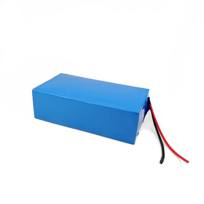 Descarga llevada Rate Rechargeable Lithium Ion Battery de la batería de litio de la luz de calle 12v 35ah alta 32650